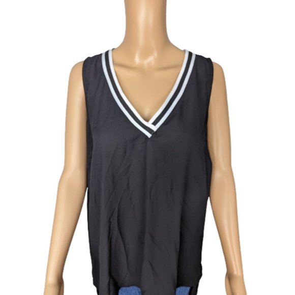 Torrid Black V-Neck Hi-Low Tank 1 - Picture 3 of 8